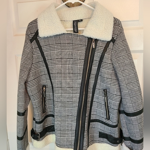 JouJou Woman's Moto Jacket, Size: XL Color: Grey and White - Picture 6 of 16